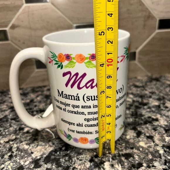 Coffee Glossy Ceramic cup 15 oz with a beautiful message in Spanish for a mother - Picture 4 of 6